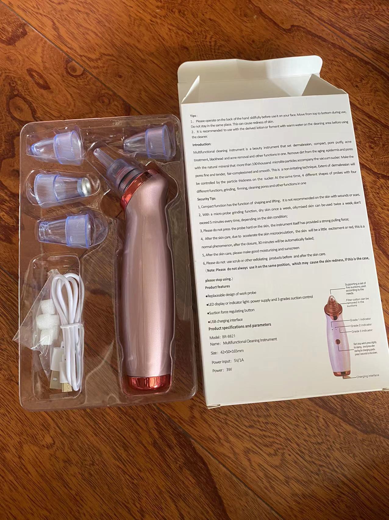 Small bubble rechargeable cleansing beauty instrument